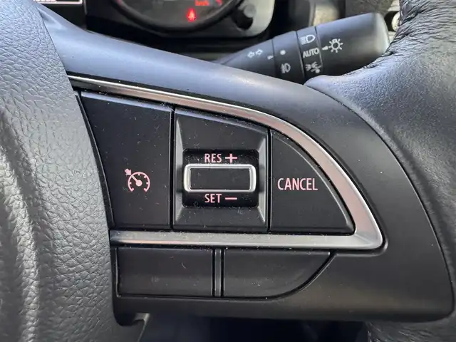 スズキ ジムニー シエラ JC 奈良県 2023(令5)年 1.8万km ジャングルグリーン carrozzeriaディスプレイオーディオ/（BT/AppleCarPlay/AndroidAut）/レーダークルズコントロール/バックカメラ/衝突軽減システム/レーンキープアシスト/前席シートヒーター/ルーフキャリア/デジタルインナーミラー/ステアリングスイッチ/LEDヘッドライト/オートライト/ヘッドライトウォッシャー/ETC/前後ドライブレコーダー/純正15インチAW/保証書/取り扱い説明書/スペアキーX1