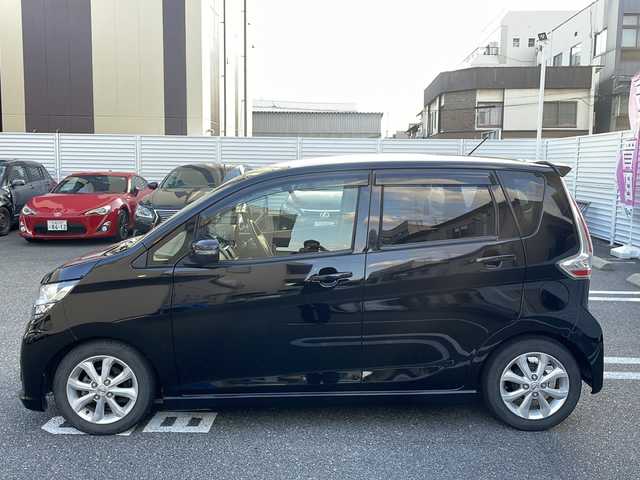 日産 デイズ ハイウェイスターX 大阪府 2017(平29)年 7.5万km ブラック /登録時走行距離/　　　　　　　74649キロ/ワンオーナー/アイドリングストップ/アランドビューモニター/オートライト/ETC/新車時整備手帳/　　【保証書】/取扱説明書/