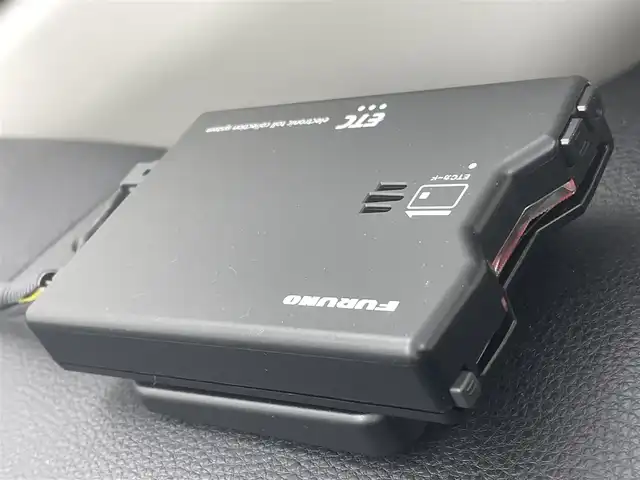 トヨタ アクア X 熊本県 2022(令4)年 3.1万km ブラックマイカ 純正ナビ（ＣＤ・AM・FM・ＢＴ・USB）/バックカメラ　/社外前方ドライブレコーダー　/ＥＴＣ　/トヨタセーフティーセンス/・プリクラッシュセーフティ/・レーンキープアシスト/・ロードサインアシスト/・レーダークルーズコントロール/・先行車発進お知らせ機能/横滑り防止/純正フロアマット/ヘッドライトレベライザー/オートライト/オートマチックハイビーム/LEDヘッドライト/スマートキー/プッシュスタート