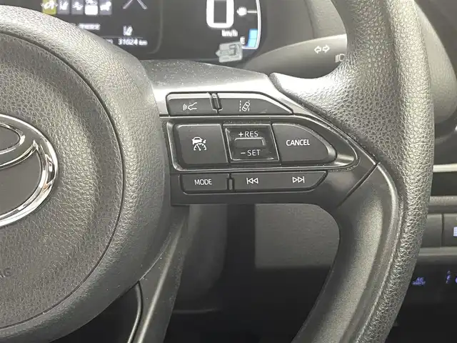 トヨタ アクア X 熊本県 2022(令4)年 3.1万km ブラックマイカ 純正ナビ（ＣＤ・AM・FM・ＢＴ・USB）/バックカメラ　/社外前方ドライブレコーダー　/ＥＴＣ　/トヨタセーフティーセンス/・プリクラッシュセーフティ/・レーンキープアシスト/・ロードサインアシスト/・レーダークルーズコントロール/・先行車発進お知らせ機能/横滑り防止/純正フロアマット/ヘッドライトレベライザー/オートライト/オートマチックハイビーム/LEDヘッドライト/スマートキー/プッシュスタート