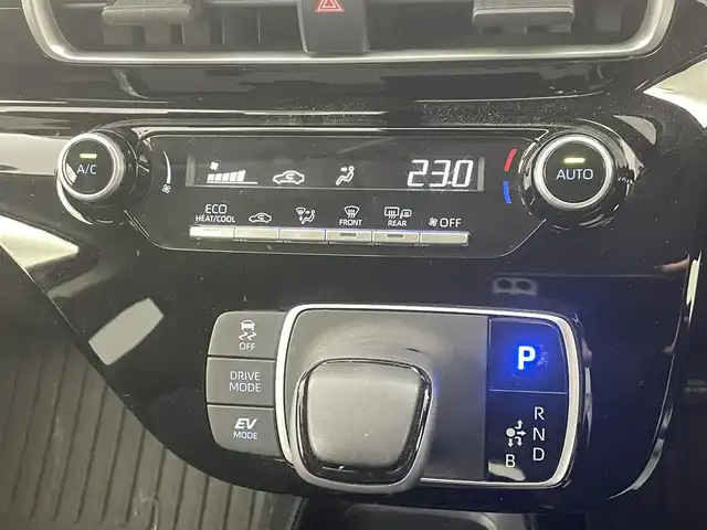 トヨタ アクア X 熊本県 2022(令4)年 3.1万km ブラックマイカ 純正ナビ（ＣＤ・AM・FM・ＢＴ・USB）/バックカメラ　/社外前方ドライブレコーダー　/ＥＴＣ　/トヨタセーフティーセンス/・プリクラッシュセーフティ/・レーンキープアシスト/・ロードサインアシスト/・レーダークルーズコントロール/・先行車発進お知らせ機能/横滑り防止/純正フロアマット/ヘッドライトレベライザー/オートライト/オートマチックハイビーム/LEDヘッドライト/スマートキー/プッシュスタート