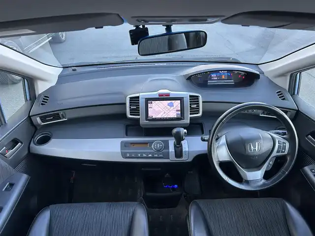 ホンダ フリード ハイブリット ジャストセレクション 静岡県 2013(平25)年 12万km プレミアムブルーオパールメタリック ストラーダナビ/CD/DVD/Bluetooth/クルーズコントロール/両側パワースライドドア/フルセグ/ドライブレコーダー/純正フロアマット/純正アルミホイール/ハーフレザーシート/ETC