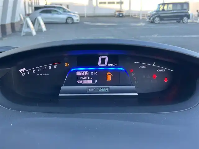 ホンダ フリード ハイブリット ジャストセレクション 静岡県 2013(平25)年 12万km プレミアムブルーオパールメタリック ストラーダナビ/CD/DVD/Bluetooth/クルーズコントロール/両側パワースライドドア/フルセグ/ドライブレコーダー/純正フロアマット/純正アルミホイール/ハーフレザーシート/ETC