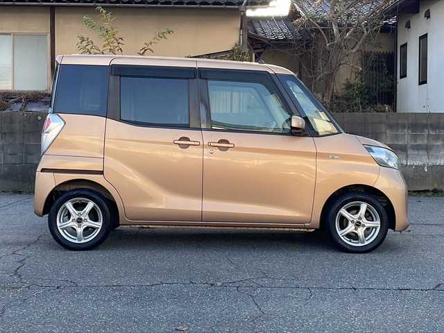 日産 デイズ ルークス X Vセレ +SeftyⅡ 福井県 2015(平27)年 6.4万km ピンクゴールドM 登録時走行距離６３５６９ｋｍ/ワンオーナー/プリクラッシュセーフティ/アラウンドビューモニター/純正メモリナビゲーション/（CD/DVD/BT）/フルセグテレビ/片側パワースライドドア/リアサーキュレーター/シートヒーター/社外14インチアルミホイール/ライトレベライザー/アイドリングストップ/電動格納ミラー/プッシュスタート/スマートキー/取扱説明書/保証書