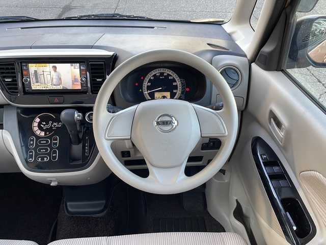 日産 デイズ ルークス X Vセレ +SeftyⅡ 福井県 2015(平27)年 6.4万km ピンクゴールドM 登録時走行距離６３５６９ｋｍ/ワンオーナー/プリクラッシュセーフティ/アラウンドビューモニター/純正メモリナビゲーション/（CD/DVD/BT）/フルセグテレビ/片側パワースライドドア/リアサーキュレーター/シートヒーター/社外14インチアルミホイール/ライトレベライザー/アイドリングストップ/電動格納ミラー/プッシュスタート/スマートキー/取扱説明書/保証書