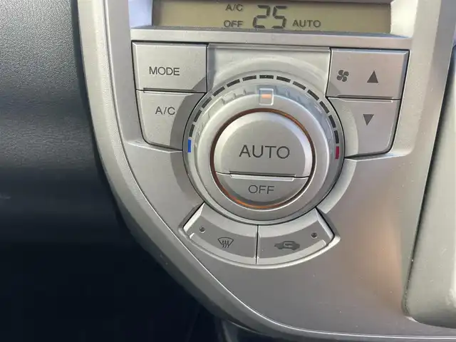 ホンダ ゼスト スパーク W 千葉県 2011(平23)年 8.7万km アラバスターシルバーメタリック 純正７インチナビ/ETC/バックカメラ/スマートキー/電格ミラー/ステアリングスイッチ/ドアバイザー/純正フロアマット/純正アルミホイール/キセノンヘッドライト/フォグランプ