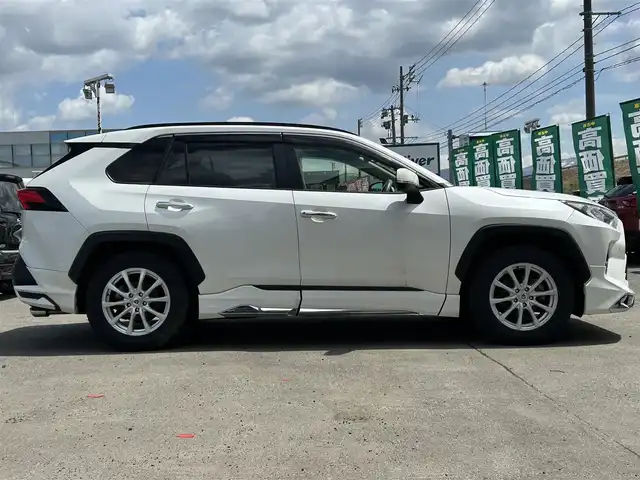 トヨタ ＲＡＶ４ G Zパッケージ 青森県 2021(令3)年 3.1万km ホワイトパールクリスタルシャイン ・4WD/・純正ディスプレイナビ/・フルセグTV/・USB/Bluetooth/・全方位カメラ/・デジタルインナーミラー/・パワーバックドア/・プッシュスタート/・スマートキー/・横滑り防止/・レーンキープアシスト/・パワーシート（D）/・ハンドルヒーター/・シートヒーター/・ドライブレコーダー（前後）/・レーダークルーズコントロール/・オートライト/・オートマチックハイビーム/・ダウンヒルコントロール/・純正フロアマット/・夏タイヤ車載（純正AW付）