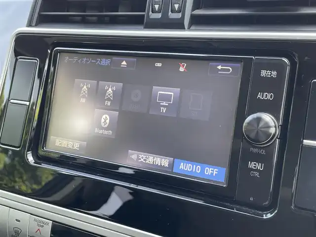 トヨタ ランドクルーザー プラド TX 東京都 2018(平30)年 8.8万km ホワイトパールクリスタルシャイン ワンオーナー/サンルーフ/クリアランスソナー前後/純正メモリナビ（NSZT-W66T）/・フルセグTV/Bluetoothオーディオ/DVD/バックカメラ/ドライブレコーダー前後（DRV-MR740）/Toyota Safety Sense/・プリクラッシュセーフティ/・レーンディパーチャーアラート/・オートマチックハイビーム/・レーダークルーズコントロール/純正アルミホイール17インチ/純正フロアマット/保証書/取扱説明書/スペアキー