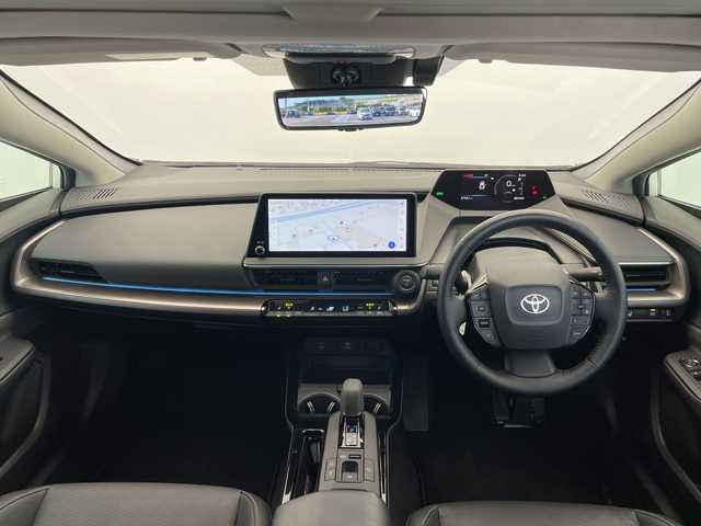 トヨタ プリウス Z 愛知県 2023(令5)年 2.2万km プラチナホワイトパールマイカ モデリスタエアロパーツ/純正１２．４型ディスプレイオーディオ（ナビあり）/全方位カメラ/ガラスルーフ/レーダークルーズコントロール/シートヒーター/エアシート/バックカメラ/電動リアゲート/パワーシート/コーナーセンサー/純正アルミホイール/ETC２．０/ブラインドスポットモニター/LEDヘッドライト/ステアリングヒーター/インテリジェントミラー/オートマチックハイビーム/ワイヤレス充電器/ドライブレコーダー/衝突軽減システム/フルセグ/Bluetooth