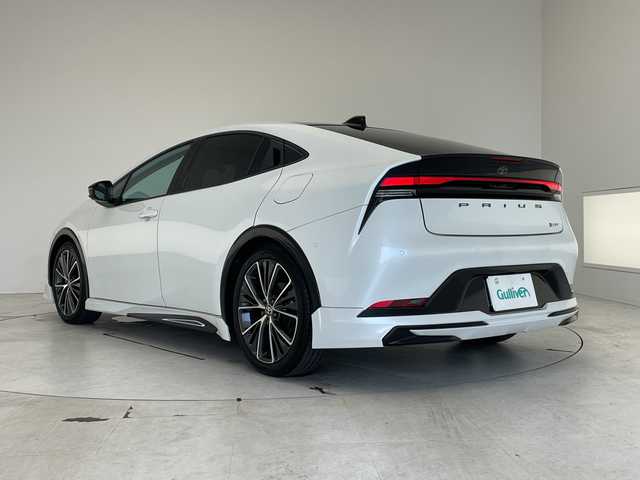 トヨタ プリウス Z 愛知県 2023(令5)年 2.2万km プラチナホワイトパールマイカ モデリスタエアロパーツ/純正１２．４型ディスプレイオーディオ（ナビあり）/全方位カメラ/ガラスルーフ/レーダークルーズコントロール/シートヒーター/エアシート/バックカメラ/電動リアゲート/パワーシート/コーナーセンサー/純正アルミホイール/ETC２．０/ブラインドスポットモニター/LEDヘッドライト/ステアリングヒーター/インテリジェントミラー/オートマチックハイビーム/ワイヤレス充電器/ドライブレコーダー/衝突軽減システム/フルセグ/Bluetooth