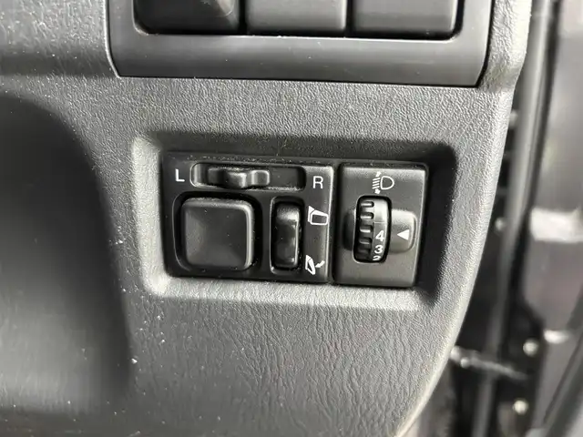 スズキ ジムニー クロスアドベンチャー 富山県 2014(平26)年 4.3万km クエーサーグレーメタリック 4WD/黒革シート/運転席シートヒーター /社外オーディオ（FH-580）（CD）/キーレス /フォグ/純正マット/電格ミラー/保証書、取説/スペアキー（板キー）