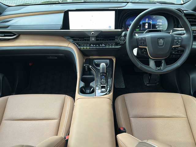 トヨタ クラウン スポーツ Z 広島県 2024(令6)年 1万km ブラック 禁煙車/パノラマルーフ/トヨタセーフティセンス/・プリクラッシュセーフティ/・緊急時操舵支援/FCTA/LCA/・LTA/LDA/・AHS/・RSA/・ドライバー異常時対応システム/・PDA/・TMN/BSM/SEA/HUD/パーキングサポートブレーキ/ドライブレコーダー（前後）/トヨタチームメイト/パーキングサポートブレーキ/12.3ディスプレイオーディオPlus/・フルセグ/USB/Bluetooth/スマホ連携/トヨタプレミアムサウンドシステム/パノラミックビューモニター/LEDヘッドライト/ヘッドランプクリーナー/デジタルインナーミラー/カメラ洗浄機能（バックカメラ）/革巻きステアリング/ステアリングヒーター/タッチセンサー/電動パーキング/ブレーキホールド/ハンズフリーパワーバックドア/本革シート/前席シートヒーター/ベンチレーション/パワーシート/D席シートメモリー/ETC2.0/ワイヤレス充電/AC100V1500W電源/スマートキー/プッシュスタート/スペアキー/純正フロアマット/純正21インチアルミホイール