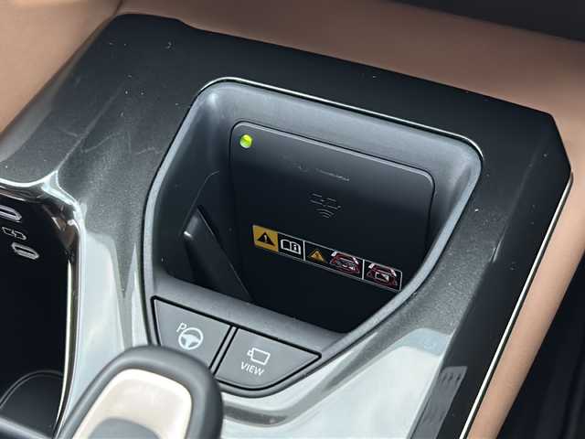 トヨタ クラウン スポーツ Z 広島県 2024(令6)年 1万km ブラック 禁煙車/パノラマルーフ/トヨタセーフティセンス/・プリクラッシュセーフティ/・緊急時操舵支援/FCTA/LCA/・LTA/LDA/・AHS/・RSA/・ドライバー異常時対応システム/・PDA/・TMN/BSM/SEA/HUD/パーキングサポートブレーキ/ドライブレコーダー（前後）/トヨタチームメイト/パーキングサポートブレーキ/12.3ディスプレイオーディオPlus/・フルセグ/USB/Bluetooth/スマホ連携/トヨタプレミアムサウンドシステム/パノラミックビューモニター/LEDヘッドライト/ヘッドランプクリーナー/デジタルインナーミラー/カメラ洗浄機能（バックカメラ）/革巻きステアリング/ステアリングヒーター/タッチセンサー/電動パーキング/ブレーキホールド/ハンズフリーパワーバックドア/本革シート/前席シートヒーター/ベンチレーション/パワーシート/D席シートメモリー/ETC2.0/ワイヤレス充電/AC100V1500W電源/スマートキー/プッシュスタート/スペアキー/純正フロアマット/純正21インチアルミホイール