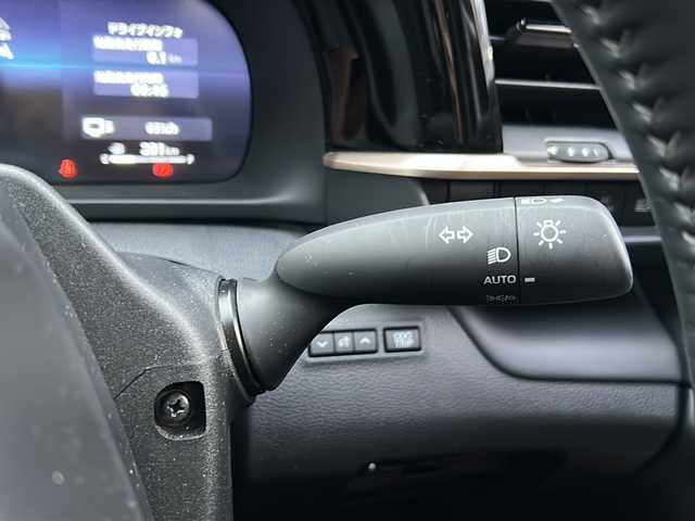 トヨタ クラウン スポーツ Z 広島県 2024(令6)年 1万km ブラック 禁煙車/パノラマルーフ/トヨタセーフティセンス/・プリクラッシュセーフティ/・緊急時操舵支援/FCTA/LCA/・LTA/LDA/・AHS/・RSA/・ドライバー異常時対応システム/・PDA/・TMN/BSM/SEA/HUD/パーキングサポートブレーキ/ドライブレコーダー（前後）/トヨタチームメイト/パーキングサポートブレーキ/12.3ディスプレイオーディオPlus/・フルセグ/USB/Bluetooth/スマホ連携/トヨタプレミアムサウンドシステム/パノラミックビューモニター/LEDヘッドライト/ヘッドランプクリーナー/デジタルインナーミラー/カメラ洗浄機能（バックカメラ）/革巻きステアリング/ステアリングヒーター/タッチセンサー/電動パーキング/ブレーキホールド/ハンズフリーパワーバックドア/本革シート/前席シートヒーター/ベンチレーション/パワーシート/D席シートメモリー/ETC2.0/ワイヤレス充電/AC100V1500W電源/スマートキー/プッシュスタート/スペアキー/純正フロアマット/純正21インチアルミホイール