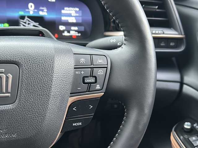 トヨタ クラウン スポーツ Z 広島県 2024(令6)年 1万km ブラック 禁煙車/パノラマルーフ/トヨタセーフティセンス/・プリクラッシュセーフティ/・緊急時操舵支援/FCTA/LCA/・LTA/LDA/・AHS/・RSA/・ドライバー異常時対応システム/・PDA/・TMN/BSM/SEA/HUD/パーキングサポートブレーキ/ドライブレコーダー（前後）/トヨタチームメイト/パーキングサポートブレーキ/12.3ディスプレイオーディオPlus/・フルセグ/USB/Bluetooth/スマホ連携/トヨタプレミアムサウンドシステム/パノラミックビューモニター/LEDヘッドライト/ヘッドランプクリーナー/デジタルインナーミラー/カメラ洗浄機能（バックカメラ）/革巻きステアリング/ステアリングヒーター/タッチセンサー/電動パーキング/ブレーキホールド/ハンズフリーパワーバックドア/本革シート/前席シートヒーター/ベンチレーション/パワーシート/D席シートメモリー/ETC2.0/ワイヤレス充電/AC100V1500W電源/スマートキー/プッシュスタート/スペアキー/純正フロアマット/純正21インチアルミホイール