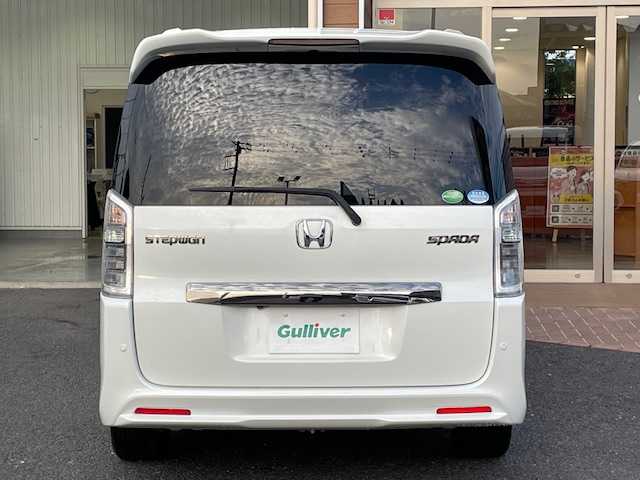 ホンダ ステップワゴン スパーダ Z クールスピリット 埼玉県 2012(平24)年 5.8万km ホワイトオーキッドパール 純正ナビ（Ｂｌｕｅｔｏｏｔｈ、ＣＤ、ＤＶＤ、フルセグＴＶ）/バックカメラ/ＥＴＣ/ワンオーナー/純正アルミ/両側パワスラ/ＬＥＤヘッド/クルコン/後席モニター/ハーフレザーシート/純正フロアマット/アイドリングストップ/三列シート/ウォークスルー/横滑り防止装置/ダブルエアバッグ/オートライト/盗難防止装置/ナビ取扱説明書/保証書/取扱説明書/スペアキー