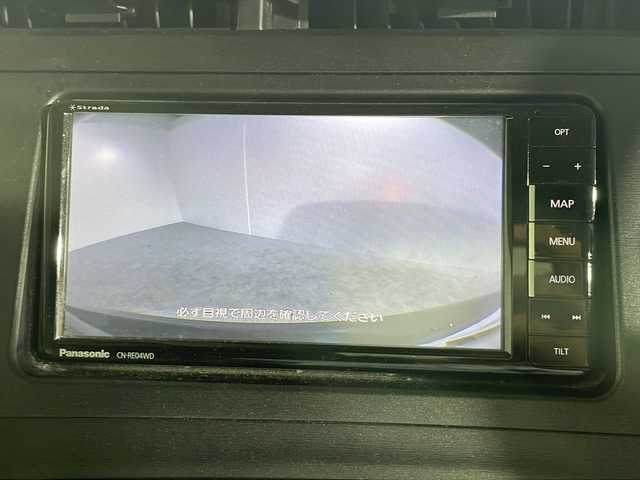 トヨタ プリウス S 沖縄県 2011(平23)年 12.1万km ブラック 禁煙車/社外ナビ/・ＣＤ／ＤＶＤ／Ｂｌｕｅｔｏｏｔｈ／フルセグＴＶ/バックカメラ/ビルトインＥＴＣ/ステアリングスイッチ/電動格納ミラー/ウィンカーミラー/フォグライト/スペアキー１本/横滑り防止装置機能/ABS/保証書