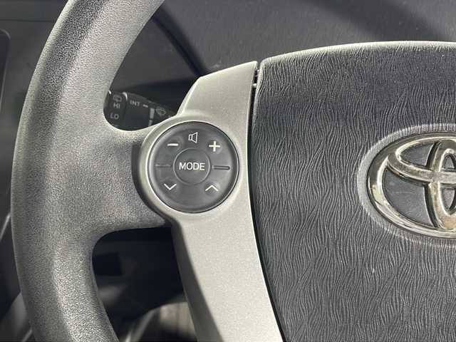 トヨタ プリウス S 沖縄県 2011(平23)年 12.1万km ブラック 禁煙車/社外ナビ/・ＣＤ／ＤＶＤ／Ｂｌｕｅｔｏｏｔｈ／フルセグＴＶ/バックカメラ/ビルトインＥＴＣ/ステアリングスイッチ/電動格納ミラー/ウィンカーミラー/フォグライト/スペアキー１本/横滑り防止装置機能/ABS/保証書