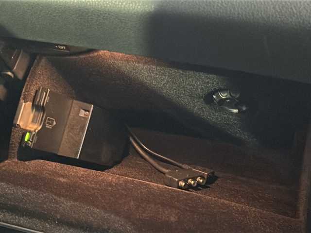 フォルクスワーゲン シャラン TSIハイライン 茨城県 2017(平29)年 7.9万km ピュアホワイト 純正メモリナビ/(地デジTV・CD・DVD・BT・ラジオ再生)/両側パワースライドドア/追従式クルーズコントロール/レーンアシスト/衝突軽減ブレーキ/コーナーセンサー/ブラインドスポットモニター/ハーフレザーシート/バックカメラ/ETC/オートライト/LEDヘッドライト/純正17inアルミホイール/純正フロアマット/スマートキー/取扱説明書/保証書