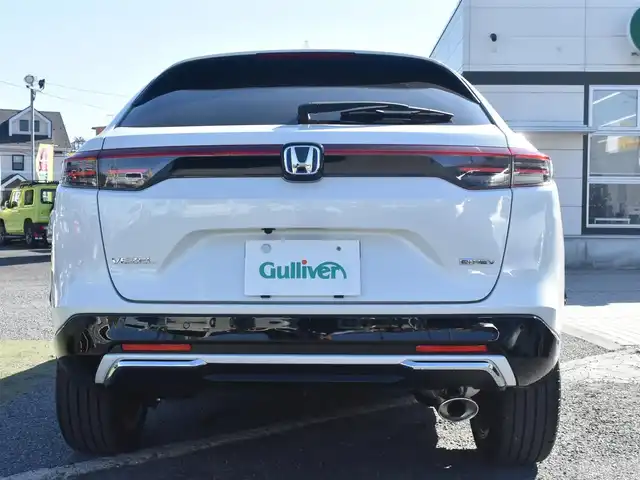 ホンダ ヴェゼル ハイブリッド e:HEV Z 神奈川県 2025(令7)年 0.3万km プラチナホワイトパール ワンオーナー/HONDAコネクトディスプレイ/：9インチワイドディスプレイ/：ビルトインETC2.0/：ワイヤレス充電器/：全方位モニター/：フルセグTV/：Bluetoothオーディオ/：TVキャンセラー/：ナビキャンセラー/HONDAセンシング/：安全運転支援パッケージ/フルLEDヘッドランプ/：オートレベリング機構/：LEDアクティブコーナリングライト/：シーケンシャルターンランプ/純正18インチアルミホイール/左右独立温度調整オートエアコン/ハンズフリーパワーバックドア/トノカバー/純正フロアマット/：ドアバイザー/シートヒーター（前席）/ーーーーーーーーーーーーーーーーーーーーーーーー/保証書/取扱説明書/スペアスマートキー×1本
