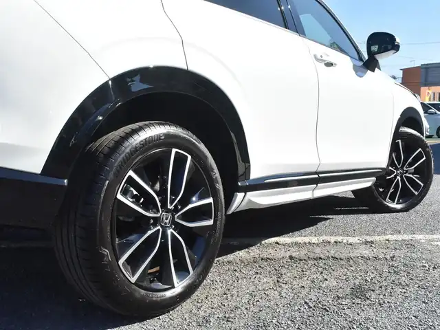 ホンダ ヴェゼル ハイブリッド e:HEV Z 神奈川県 2025(令7)年 0.3万km プラチナホワイトパール ワンオーナー/HONDAコネクトディスプレイ/：9インチワイドディスプレイ/：ビルトインETC2.0/：ワイヤレス充電器/：全方位モニター/：フルセグTV/：Bluetoothオーディオ/：TVキャンセラー/：ナビキャンセラー/HONDAセンシング/：安全運転支援パッケージ/フルLEDヘッドランプ/：オートレベリング機構/：LEDアクティブコーナリングライト/：シーケンシャルターンランプ/純正18インチアルミホイール/左右独立温度調整オートエアコン/ハンズフリーパワーバックドア/トノカバー/純正フロアマット/：ドアバイザー/シートヒーター（前席）/ーーーーーーーーーーーーーーーーーーーーーーーー/保証書/取扱説明書/スペアスマートキー×1本