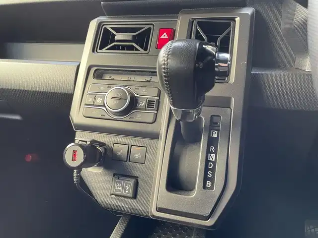 ダイハツ タフト G ターボ クロムベンチャー 道東・釧路十勝 2021(令3)年 2.8万km ブラックマイカメタリック 　4　W　D　/社外オーディオ（AM/FM/BT）/フルセグ（走行中視聴可能）/バックカメラ/フォグランプ/ステアリングリモコン/ミラー型ドライブレコーダー/横滑り防止装置/盗難防止装置/衝突軽減ブレーキ/コーナーセンサー/シートヒーター/オートライト/ガラスルーフ/アイドリングストップ/ルーフレール/電動格納ミラー/バニティミラー/積込夏タイヤ/　　（社外AW 165/65R15 21年製溝4mm）