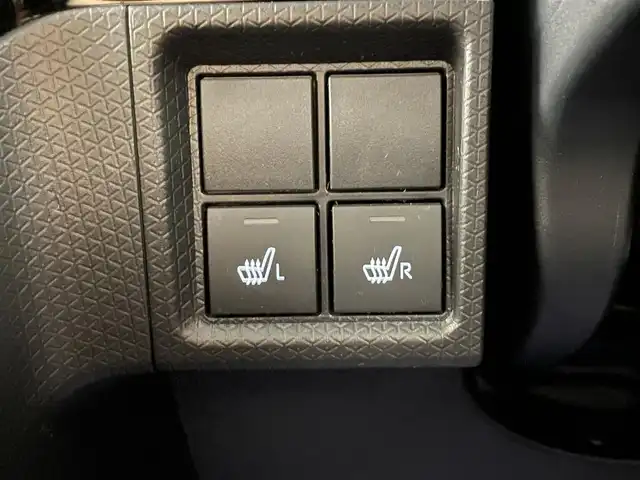 ダイハツ タント カスタム RS 愛知県 2022(令4)年 1.7万km シャイニングホワイトパール 純正１０型ナビ　全方位カメラ　シートヒーター　両側パワスラ　ＢＳＭ　電動パーキング　ロッソモデロマフラー　社外ツーイーター　ＥＴＣ２．０　衝突軽減　追従クルコン　コーナーセンサー　アナザースタイルＰＫＧ　禁煙