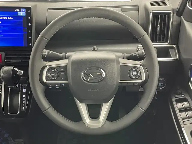 ダイハツ タント カスタム RS 愛知県 2022(令4)年 1.7万km シャイニングホワイトパール 純正１０型ナビ　全方位カメラ　シートヒーター　両側パワスラ　ＢＳＭ　電動パーキング　ロッソモデロマフラー　社外ツーイーター　ＥＴＣ２．０　衝突軽減　追従クルコン　コーナーセンサー　アナザースタイルＰＫＧ　禁煙