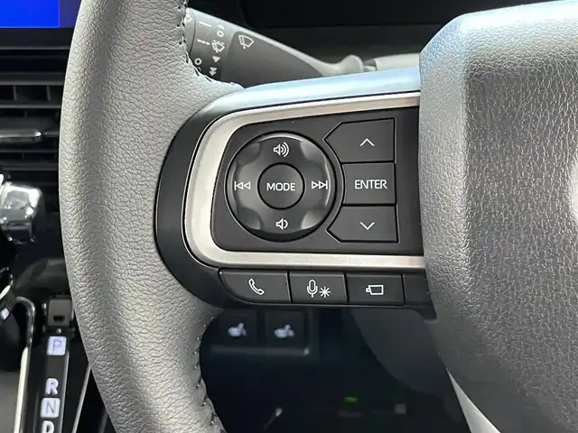 ダイハツ タント カスタム RS 愛知県 2022(令4)年 1.7万km シャイニングホワイトパール 純正１０型ナビ　全方位カメラ　シートヒーター　両側パワスラ　ＢＳＭ　電動パーキング　ロッソモデロマフラー　社外ツーイーター　ＥＴＣ２．０　衝突軽減　追従クルコン　コーナーセンサー　アナザースタイルＰＫＧ　禁煙