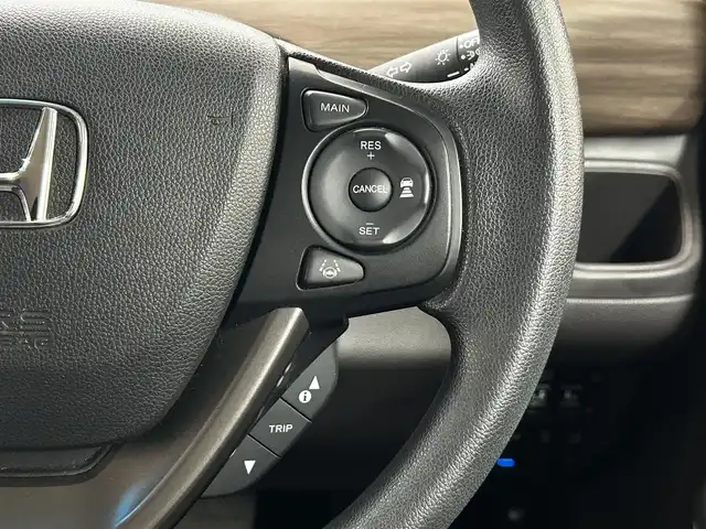 ホンダ フリード G 道央・札幌 2022(令4)年 2.5万km プラチナホワイトパール ・ワンオーナー/・4WD/・純正9インチナビ/・フルセグTV/DVD/CD/SD/BT/・バックカメラ/・純正リヤフリップダウンモニター/・ドライブレコーダー/・両側パワースライドドア/・CMBS/・アダプティブクルーズコントロール/・先行車発進お知らせ/・路外逸脱抑制システム/・レーンキープアシスト/・標識認識機能/・横滑り防止/・ワイパーデアイサー/・ETC/・LEDヘッドライト/・前席シートヒーター/・アイドリングストップ/・プッシュスタート/・スマートキー/・ドアバイザー/・電格ミラー/・ミラーヒーター