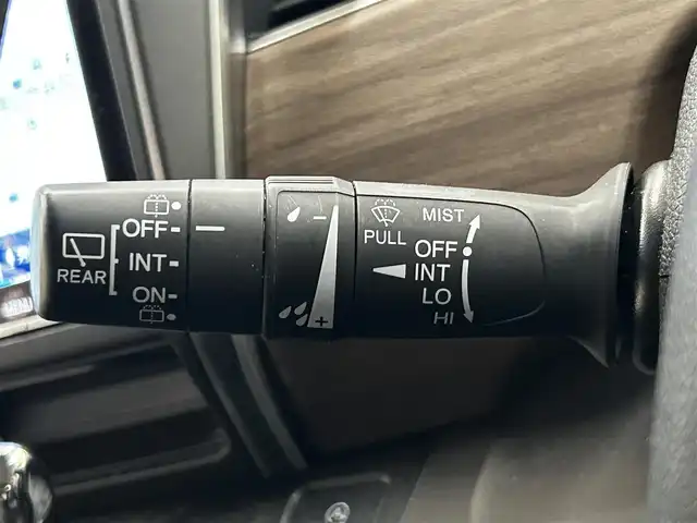 ホンダ フリード G 道央・札幌 2022(令4)年 2.5万km プラチナホワイトパール ・ワンオーナー/・4WD/・純正9インチナビ/・フルセグTV/DVD/CD/SD/BT/・バックカメラ/・純正リヤフリップダウンモニター/・ドライブレコーダー/・両側パワースライドドア/・CMBS/・アダプティブクルーズコントロール/・先行車発進お知らせ/・路外逸脱抑制システム/・レーンキープアシスト/・標識認識機能/・横滑り防止/・ワイパーデアイサー/・ETC/・LEDヘッドライト/・前席シートヒーター/・アイドリングストップ/・プッシュスタート/・スマートキー/・ドアバイザー/・電格ミラー/・ミラーヒーター