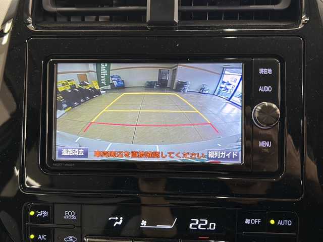 トヨタ プリウス A 道央・札幌 2018(平30)年 4.2万km ホワイトパールクリスタルシャイン ・ワンオーナー/・4WD/・寒冷地仕様/・純正ナビ/フルセグTV/DVD/CD/SD/BT/・バックカメラ/・純正エンジンスターター/・ドライブレコーダー/・トヨタセーフティセンス/・プリクラッシュセーフティ/・レーダークルーズコントロール/・レーンディパーチャーアラート/・インテリジェントクリアランスソナー/・ブラインドスポットモニター/・オートマチックハイビーム/・パーキングアシスト/・ヘッドアップディスプレイ/・横滑り防止/・ETC/・LEDヘッドライト/・LEDフォグ/・リヤフォグ/・ワイパーデアイサー/・プッシュスタート/・スマートキー/・ドアバイザー/・電格ミラー/・ミラーヒーター/・冬タイヤ社外15インチAW積込