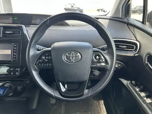 トヨタ プリウス Sツーリングセレクション 静岡県 2020(令2)年 5.7万km アティチュードブラックマイカ ワンオーナー/純正SDナビ（NSZT-W68T）/　CD/DVD/SD/BT/AM/FM/フルセグTV/バックカメラ/トヨタセーフティセンス/レーダークルーズコントロール/黒合皮シート/前席シートヒーター/AC100V/1500W電源/ビルトインETC/純正フロアマット/純正ドアバイザー/電動格納ミラー/LEDヘッドライト/オートハイビーム/スマートキー×２