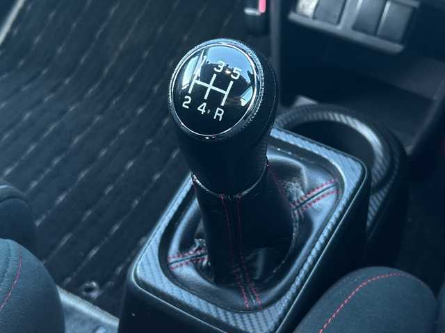 スズキ アルト ワークス 群馬県 2021(令3)年 6.3万km スチールシルバーM ワンオーナー/RECAROシート/5MT/社外SDナビ/　(AM/FM/SD/TV/BT/CD/DVD/USB)/前後ドライブレコーダー/ETC/純正フロアマット/純正ドアバイザー/HKSブローオフバルブ/社外リアタワーバー/社外アーシング/社外フロントスタビリンク(ラルグス製)/MINICON-PRO(シエクル製)/レスポンスリング(シエクル製)/レスポンスジェット(シエクル製)/零1000パワーインテークチャンバー/LCK619ルーフスポイラー/ショックアブソーバー(モンスタースポーツ製)/Defiブーストメーター/ローポジションシートレール(強度証明あり)/社外テールランプ/アルミスポーツペダル/保証書/取扱説明書/スペアキー1