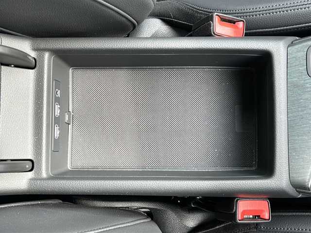 アウディ Ａ５ SB 45TFSIクワトロ スポーツ 岐阜県 2018(平30)年 2.3万km 黒 純正ディスプレイオーディオ　/ＥＴＣ２．０　/バックカメラ　/ドライブレコーダー　/衝突軽減システム　/盗難防止装置　/レーンキープアシスト　/横滑り防止装置　/前後コーナーセンサー　/シートヒーター　/レザーシート/パワーシート/ＬＥＤヘッドライト/オートライト/プッシュスタート/スマートキー/純正18インチアルミホイール/純正フロアマット