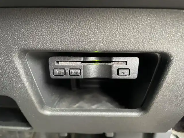 ダイハツ ウェイク L SA 大阪府 2015(平27)年 11.3万km プラムブラウンクリスタルマイカ (株)IDOMが運営する【じしゃロン東大阪店】の自社ローン対象車両になります。こちらは現金ご利用時の価格です。/自社ローンご希望の方は別途その旨お申付け下さい。/スマートアシスト/フリップダウンモニター/純正ナビ/【フルセグＴＶ/Ｂｌｕｅｔｏｏｔｈ/CD/DVD】/バックカメラ/ＥＴＣ/片側パワースライドドア/ベンチシート/オートエアコン/ＡＢＳ/横滑り防止機能/衝突被害軽減システム/オートライト/LEDライト/取説＆保証書