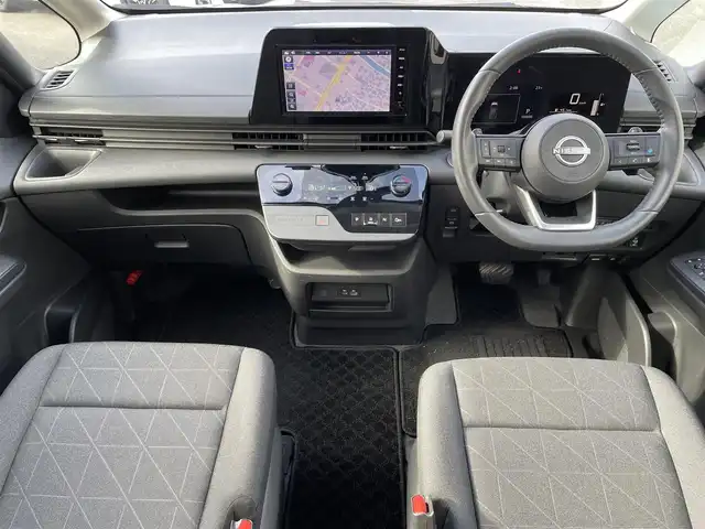 日産 セレナ X V 長崎県 2024(令6)年 1.3万km ダークメタルグレー 純正9型ナビ/（HDMI/USB/BT/FMAM/）/プロパイロット/バックカメラ/ETC/両側パワースライドドア/エマージェンシーブレーキ/ブラインドスポットモニター/レーンキープアシスト/LEDヘッドライト/オートライト/ドライブレコーダー/パドルシフト/クリアランスソナー/オートハイビーム/スペアキー