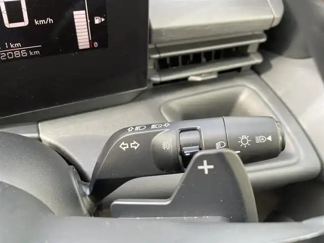 日産 セレナ X V 長崎県 2024(令6)年 1.3万km ダークメタルグレー 純正9型ナビ/（HDMI/USB/BT/FMAM/）/プロパイロット/バックカメラ/ETC/両側パワースライドドア/エマージェンシーブレーキ/ブラインドスポットモニター/レーンキープアシスト/LEDヘッドライト/オートライト/ドライブレコーダー/パドルシフト/クリアランスソナー/オートハイビーム/スペアキー