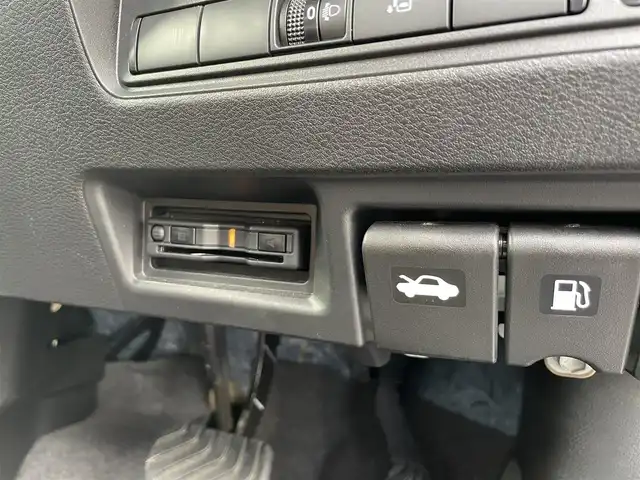 日産 セレナ X V 長崎県 2024(令6)年 1.3万km ダークメタルグレー 純正9型ナビ/（HDMI/USB/BT/FMAM/）/プロパイロット/バックカメラ/ETC/両側パワースライドドア/エマージェンシーブレーキ/ブラインドスポットモニター/レーンキープアシスト/LEDヘッドライト/オートライト/ドライブレコーダー/パドルシフト/クリアランスソナー/オートハイビーム/スペアキー