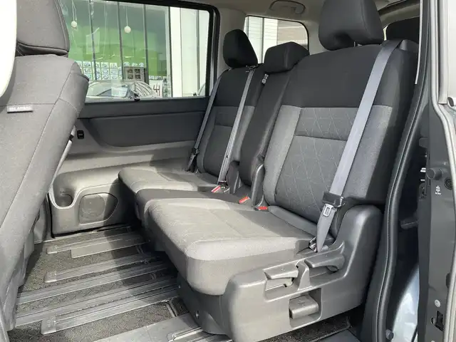 日産 セレナ X V 長崎県 2024(令6)年 1.3万km ダークメタルグレー 純正9型ナビ/（HDMI/USB/BT/FMAM/）/プロパイロット/バックカメラ/ETC/両側パワースライドドア/エマージェンシーブレーキ/ブラインドスポットモニター/レーンキープアシスト/LEDヘッドライト/オートライト/ドライブレコーダー/パドルシフト/クリアランスソナー/オートハイビーム/スペアキー