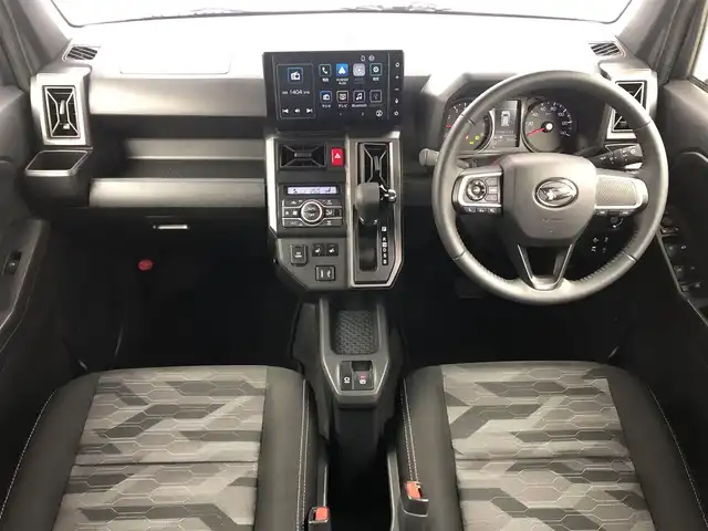 ダイハツ タフト G クロムベンチャー 愛知県 2024(令6)年 0.3万km クロムグレーメタリック ９インチディスプレイオーディオ　/（Aｐｐｌｅ　CａｒPｌａｙ／Aｎｄｒｏｉｄ　Aｕｔｏ）/アラウンドビューモニター　/ガラスルーフ　/シートヒーター　/ＨＤＭＩ／ＵＳＢ　/ＥＴＣ　/電子パーキング　/オートホールド　/ルーフレール　/ＬＥＤライト　/スマートキー　/フロアマット