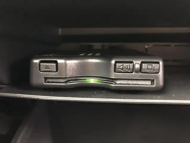 ダイハツ タフト G クロムベンチャー 愛知県 2024(令6)年 0.3万km クロムグレーメタリック ９インチディスプレイオーディオ　/（Aｐｐｌｅ　CａｒPｌａｙ／Aｎｄｒｏｉｄ　Aｕｔｏ）/アラウンドビューモニター　/ガラスルーフ　/シートヒーター　/ＨＤＭＩ／ＵＳＢ　/ＥＴＣ　/電子パーキング　/オートホールド　/ルーフレール　/ＬＥＤライト　/スマートキー　/フロアマット