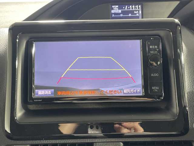 トヨタ ヴォクシー ZS 神奈川県 2014(平26)年 6.7万km ブラック 純正７型SDナビゲーション【NSZN-W64T】/純正リアエンターテーメント【後席モニター】/両側電動スライドドア【サンシェード】/フルセグ　CD DVD　AM FM Bluetooth　HDMI　SDREC　USB/アイドリングストップ/革巻きステアリング/ステアリングスイッチ【オーディオ】/社外前方ドライブレコーダー/ビルトインETC/プッシュスタート/スマートキー/LEDヘッドランプ/オートライト/フロントフォグランプ/純正16インチアルミホイール/純正サイドシル　リアスポイラー/電格ウインカーミラー
