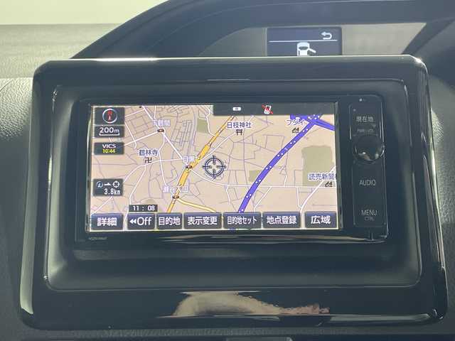 トヨタ ヴォクシー ZS 神奈川県 2014(平26)年 6.7万km ブラック 純正７型SDナビゲーション【NSZN-W64T】/純正リアエンターテーメント【後席モニター】/両側電動スライドドア【サンシェード】/フルセグ　CD DVD　AM FM Bluetooth　HDMI　SDREC　USB/アイドリングストップ/革巻きステアリング/ステアリングスイッチ【オーディオ】/社外前方ドライブレコーダー/ビルトインETC/プッシュスタート/スマートキー/LEDヘッドランプ/オートライト/フロントフォグランプ/純正16インチアルミホイール/純正サイドシル　リアスポイラー/電格ウインカーミラー