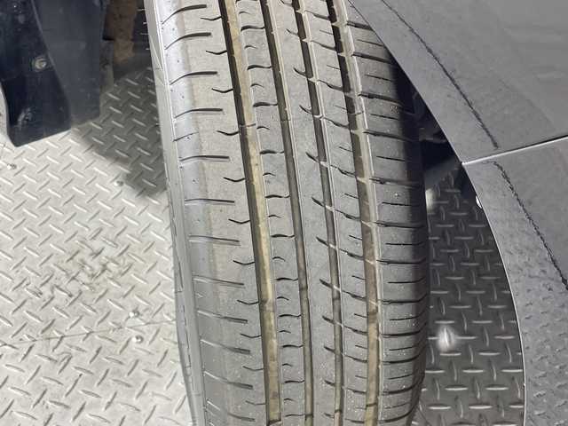トヨタ ヴォクシー ZS 神奈川県 2014(平26)年 6.7万km ブラック 純正７型SDナビゲーション【NSZN-W64T】/純正リアエンターテーメント【後席モニター】/両側電動スライドドア【サンシェード】/フルセグ　CD DVD　AM FM Bluetooth　HDMI　SDREC　USB/アイドリングストップ/革巻きステアリング/ステアリングスイッチ【オーディオ】/社外前方ドライブレコーダー/ビルトインETC/プッシュスタート/スマートキー/LEDヘッドランプ/オートライト/フロントフォグランプ/純正16インチアルミホイール/純正サイドシル　リアスポイラー/電格ウインカーミラー