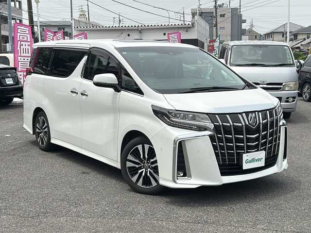 トヨタ アルファード S Cパッケージ 愛知県 2021(令3)年 1.7万km ホワイトパールクリスタルシャイン /禁煙車/ワンオーナー//メーカーＯＰナビ//ＪＢＬサウンド//フルセグＴＶ//Bluetooth//CD・DVDプレーヤー//パノラミックビューモニター//ビルトインETC2.0//純正フリップダウンモニター//デジタルインナーミラー//前後ドライブレコーダー（CD-20）//インテリジェントパーキングアシスト//プリクラッシュセーフティ//レーントレーシングアシスト//クリアランスソナー//ブラインドスポットモニター//レーダークルーズコントロール//両側パワースライドドア//パワーバックドア//前席パワーシート（D席メモリ付き）//前席シートヒーター//前席シートベンチレーション//ステアリングヒーター//電動パーキング//純正１８インチアルミ//3眼LEDオートライト//オートマチックハイビーム//社外フロアマット//純正ドアバイザー//AC100V電源//新車保証書/取扱説明書//スペアキー