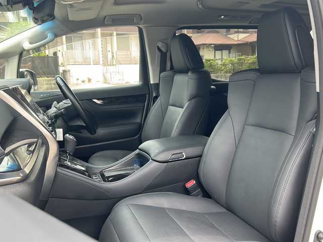 トヨタ アルファード S Cパッケージ 愛知県 2021(令3)年 1.7万km ホワイトパールクリスタルシャイン /禁煙車/ワンオーナー//メーカーＯＰナビ//ＪＢＬサウンド//フルセグＴＶ//Bluetooth//CD・DVDプレーヤー//パノラミックビューモニター//ビルトインETC2.0//純正フリップダウンモニター//デジタルインナーミラー//前後ドライブレコーダー（CD-20）//インテリジェントパーキングアシスト//プリクラッシュセーフティ//レーントレーシングアシスト//クリアランスソナー//ブラインドスポットモニター//レーダークルーズコントロール//両側パワースライドドア//パワーバックドア//前席パワーシート（D席メモリ付き）//前席シートヒーター//前席シートベンチレーション//ステアリングヒーター//電動パーキング//純正１８インチアルミ//3眼LEDオートライト//オートマチックハイビーム//社外フロアマット//純正ドアバイザー//AC100V電源//新車保証書/取扱説明書//スペアキー