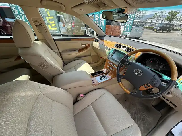 トヨタ クラウン マジェスタ Cタイプ i－Four 長野県 2006(平18)年 7.2万km ホワイトパールクリスタルシャイン 4WD/純正ナビ/・CD/DVD/TV/バックカメラ/純正ETC/メモリパワーシート/純正フロアマット/純正17インチAW/前後コーナーセンサー/HIDオートライト/クルーズコントロール追走無し/スマートキー/取り扱い説明書/保証書