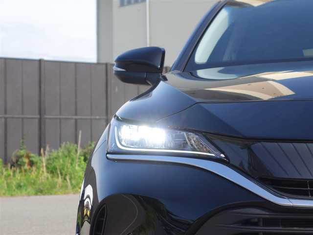 トヨタ ハリアー S 山形県 2022(令4)年 3.2万km ブラック 衝突軽減/純正メモリナビ/　　【BT USB AUX AM/FM Miracast】/バックカメラ/レーダークルーズコントロール/LEDオートヘッドライト/純正17インチアルミホイール/ドライブレコーダー/コーナーセンサー/ステアリングスイッチ/MTモード付AT/電動格納ウィンカーミラー/スマートキー/ETC