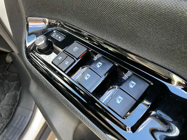 トヨタ ヴォクシー ZS 煌Ⅱ 山口県 2019(平31)年 1.8万km ホワイトパールクリスタルシャイン 純正SDナビ＆フルセグTV/　＆バックカメラ＆後席/　フリップダウンモニター/フロアマット/純正ドアバイザー/純正16インチアルミ/両側パワースライドドア/LEDオートライト/オートハイビーム/LEDフォグ/クルーズコントロール/ビルトインETC2.0